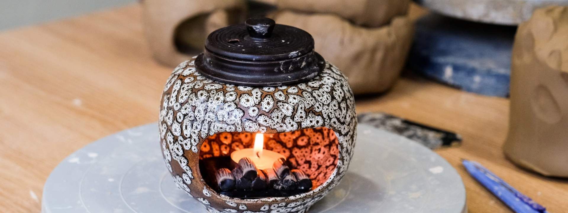 Traditional Korean Pottery Making Experience in Seoul