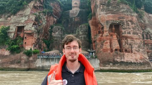 ทัวร์ส่วนตัว 2 วัน เยี่ยมชมพระพุทธรูปเล่อซานและภูเขาเอ๋อหมэй พร้อมพักโรงแรม 5 ดาว