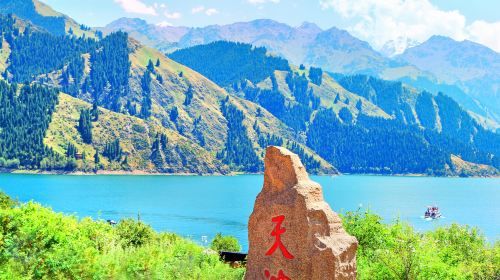 3-Day Urumqi Heavenly Lake and Turpan Private Tour: Tianchi Forest Park, International Bazaar, Bezeklik Thousand Buddha Caves, Karez System