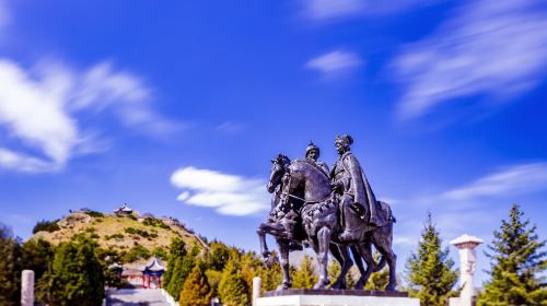4 stars: 4-Day Inner Mongolia Tour of Hohhot and Huitengxile Grassland Private Tour