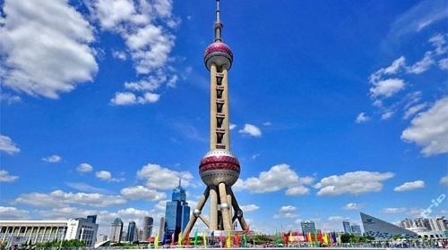 4-Hour Shanghai City Private Tailor-Made Tour with Dim sum Tasting