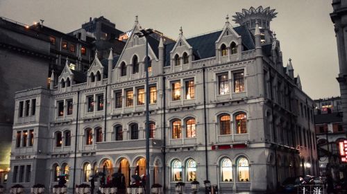 All-Inclusive Private Day Tour Includes Best of Shanghai and River Cruise