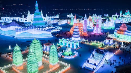 B line: 3-Day Harbin Winter Private Tour includes Wusuli Boat Song Scenic Area, Binzhou railway bridge and Ice and Snow World