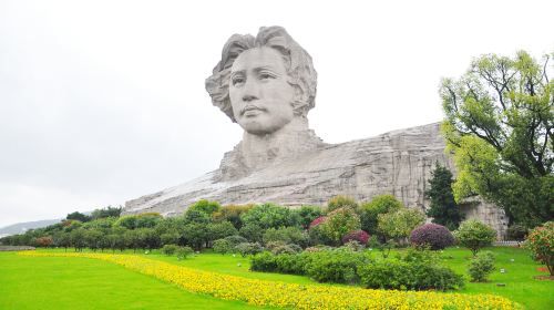 ทัวร์ส่วนตัวเมืองฉางซาหนึ่งวัน: ภูเขา Yuelu, โรงเรียน Yuelu และเกาะ Orange