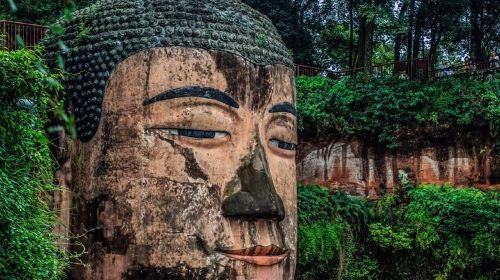 ทริปวันเดียวจากเซียะเหมินโดยเครื่องบิน: พระใหญ่เล่อซาน แพนด้า และอีกมากมาย