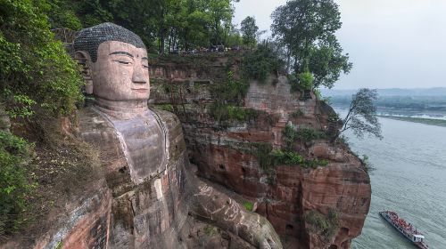 ทัวร์พระพุทธรูปเล่อชาน, ภูเขาเอ๋อเหมย์ และฐานวิจัยการเพาะเลี้ยงหมีแพนด้ายักษ์เฉิงตู 2 วัน