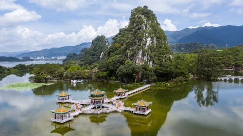 Guangzhou Private Day Tour of Seven Star Crags, Xinghu Lake of Zhaoqing, Zhaoqing Yuejiang Floor