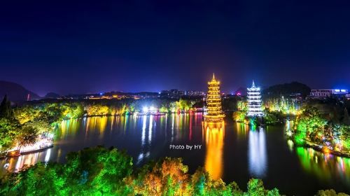 ทัวร์กลุ่มเดินชมใจกลางเมืองกุ้ยหลินตอนกลางคืนเป็นเวลา 3 ชั่วโมง
