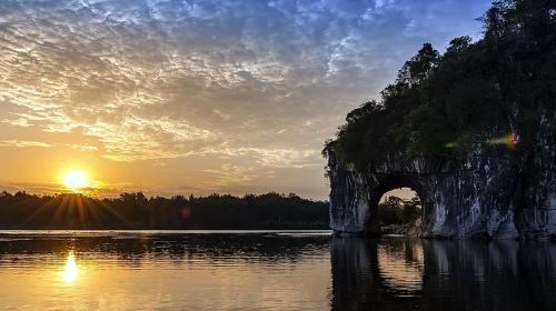 ทัวร์กลุ่มเล็กเพื่อค้นพบเมืองกุ้ยหลิน