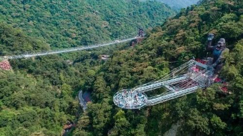 Gulong Gorge Glass Bridge and Cultural Temple Relics Private Tour