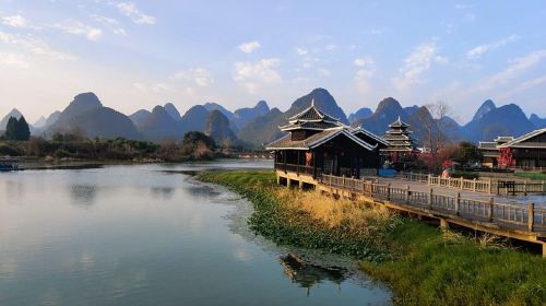 ทัวร์ส่วนตัวชมพระอาทิตย์ขึ้นที่เนินเขาเซียงกงในเมืองหยางซั่วเซียงกงและหมู่บ้านแชงกรีลาครึ่งวัน