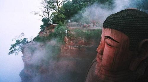 ทัวร์หนึ่งวันพระพุทธรูปเล่อซานและถนนโบราณจินหลี่