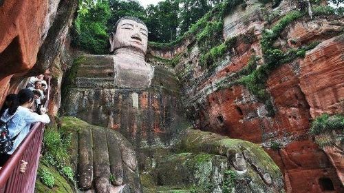 ทัวร์หนึ่งวันพระพุทธรูปเล่อซานและวัดเหวินซู่ (ทัวร์ส่วนตัว)