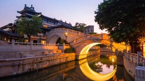 Old Guangzhou Backstreet Alley Local Market Walking Private Tour