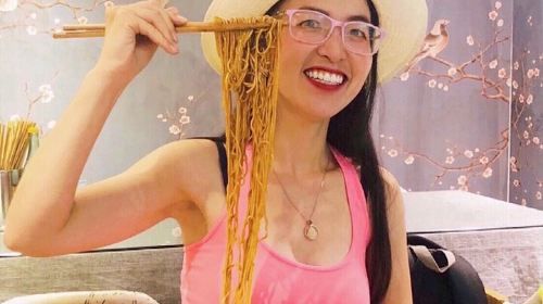 คอร์สเรียนทำอาหารออนไลน์ บะหมี่ผัดมือ โดย ซันฟลาวเวอร์ ลี่