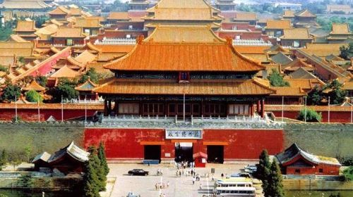 ทัวร์ส่วนตัวปักกิ่ง เยี่ยมชมพระราชวังต้องห้าม จัตุรัสเทียนอันเหมิน และสถานที่ท่องเที่ยวอื่น ๆ