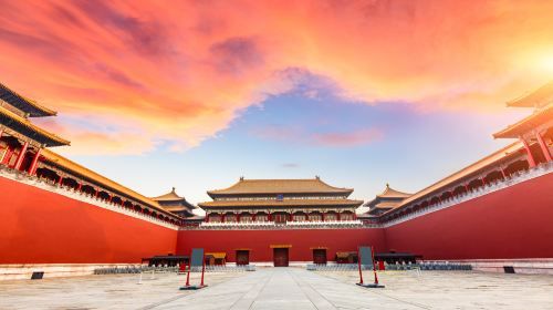 ทัวร์ส่วนตัว เที่ยวชมสถานที่สำคัญของปักกิ่ง จัตุรัสเทียนอันเหมิน พระราชวังต้องห้าม และพระราชวังฤดูร้อน