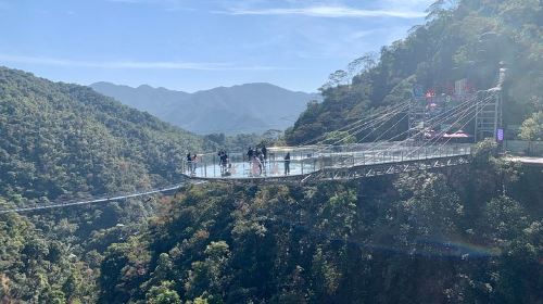 Private Day Tour to Gulong Canyon and Cave Fairland from Guangzhou