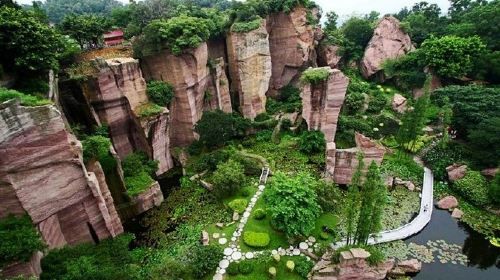 Private Day Tour to Lianhua Mountain and Shawan Town with Lunch from Guangzhou