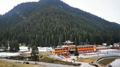 Private Day Tour to Nanshan Pasture and Tianshan Grand Canyon