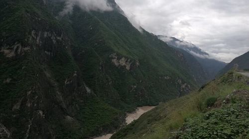 Private Day Tour to Tiger Leaping Gorge from Lijiang