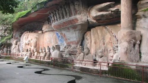 ทัวร์ส่วนตัวเต็มวัน เยี่ยมชมงานแกะสลักหินต้าจู เดินทางจากเมืองฉงชิ่ง