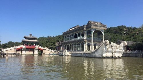 ทัวร์ส่วนตัว ครึ่งวัน เที่ยวชมพระราชวังฤดูร้อน พร้อมรับประทานเป็ดย่างปักกิ่ง