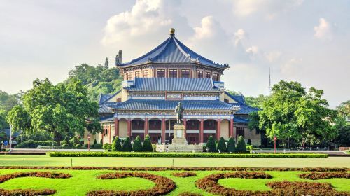Private Historical Half Day Tour: Dr. Sun Yat-sen Memorial Hall, Temple of Six Banyan Trees and Chen's Lineage Hall