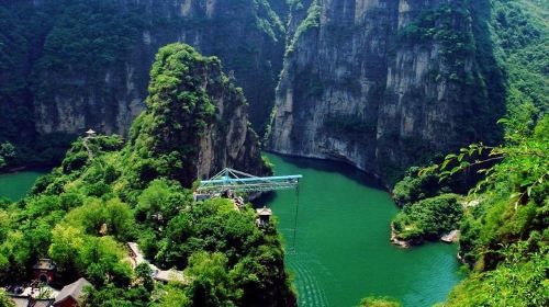 ทัวร์ส่วนตัว 1 วัน ล่องเรือผ่านช่องเขาหลงชิงเซี่ย และเยี่ยมชมกำแพงเมืองจีน