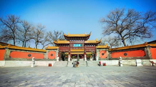 ทัวร์ส่วนตัว 1 วัน ชมไฮไลท์เมืองหนานจิง วัดเฉาเทียนกง ประตูจงหัว สุสานดร.ซุนยัตเซ็น สุสานของราชวงศ์หมิง เขตวัดขงจื้อ