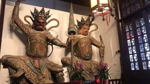 ทัวร์ส่วนตัว สำรวจไฮไลท์ของเซี่ยงไฮ้ พร้อมล่องเรือแม่น้ำหวงผู