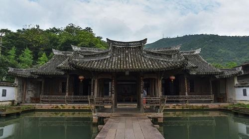ทัวร์ส่วนตัว เที่ยวชมกำแพงเมืองจีนด่านมู่หยวน ขึ้นกระเช้าไฟฟ้าและลงด้วยรถลูจ