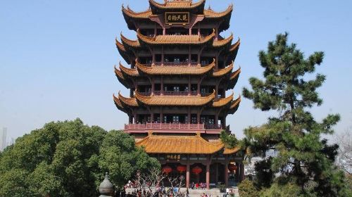 Private tour to Yellow crane tower Wuhan Museum Donghu lake with lunch