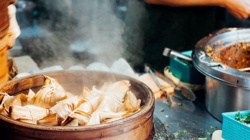 ทัวร์ชิมอาหารริมถนนและตลาดกลางคืนไทเปพร้อมคนท้องถิ่น: แบบส่วนตัวและแบบกำหนดเอง
