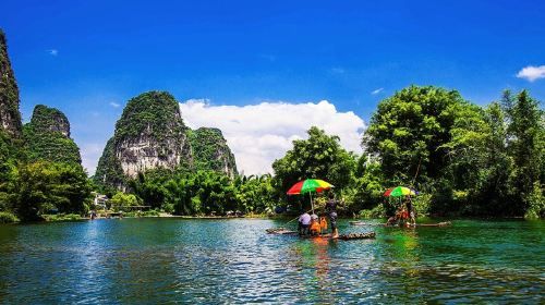 ทัวร์ 1 วัน เมืองยางซั่ว เยี่ยมชมต้นโพธิ์ใหญ่ ภูเขาจันทร์ ถนนเวสต์สตรีท และล่องเรือไผ่