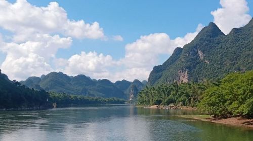 ทัวร์ล่องเรือแม่น้ำลี่และเที่ยวชมเมืองโบราณยางซั่ว ออกเดินทางจากกุ้ยหลิน