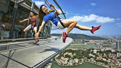 Macau Tower Skywalk/Mast Climb Experience