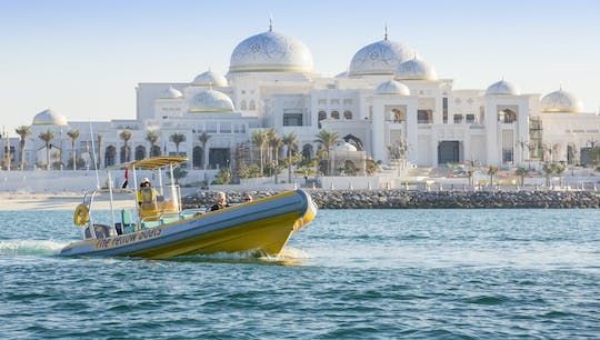 Abu Dhabi premium boat tour with Corniche and Maya Island