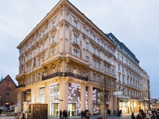 Guided visit of the Swarovski Crystal Worlds Store Vienna