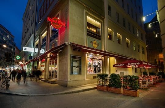 Hard Rock Cafe Vienna: priority seating with menu