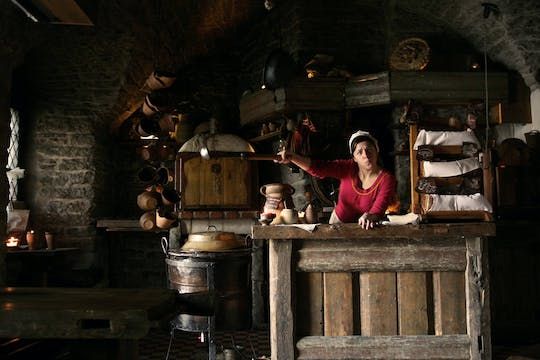Estonian food, drinks and history tour in Tallinn