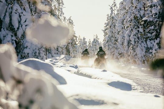 Half-day long-distance snowmobiling in Levi