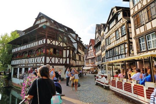 Explore Strasbourg in 1 hour with a Local