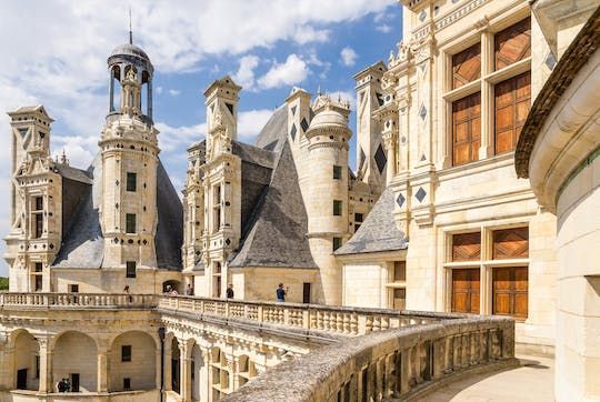 Full-day tour of Chenonceau, Chambord with wine-tasting at Caves Ambacia from Tours