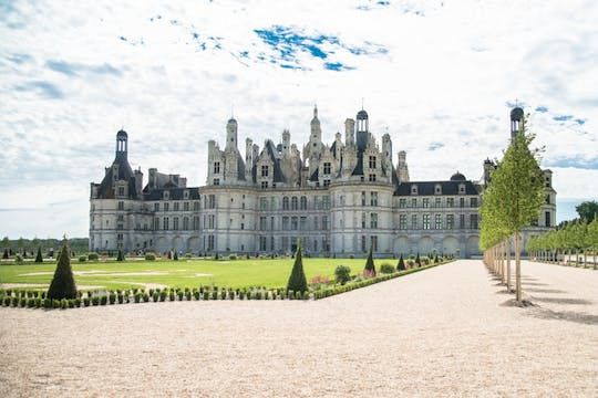 Loire Valley bike tour with Chambord Castle visit