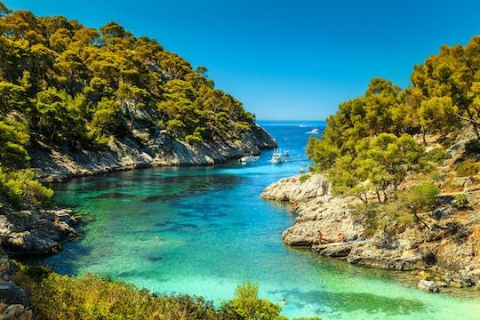 Private boat tour of the bay of Marseille with tasting