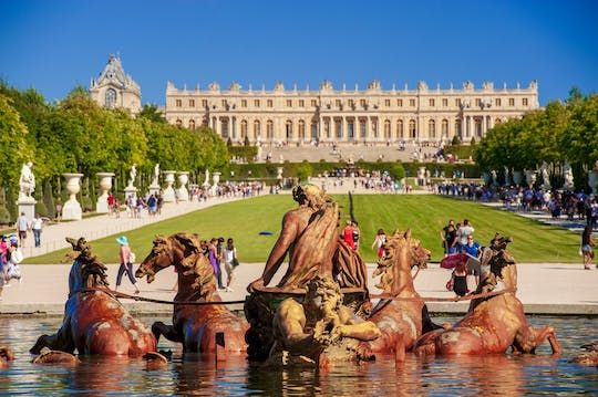 Private full-day trip to Giverny and Versailles from Paris