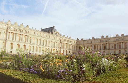 Versailles Palace and Gardens tickets with audio tour on mobile app