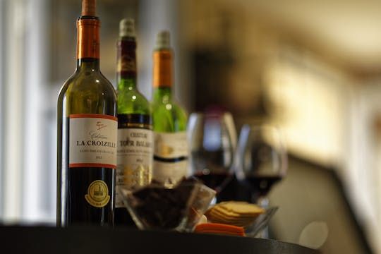 Visit Saint-Emilion tasting and Tapas at the Château’s Wine Bar
