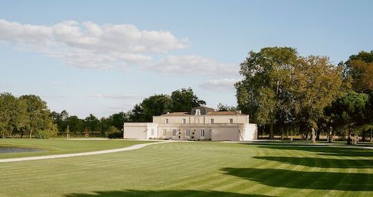 Wine experience afternoon in Margaux from Bordeaux